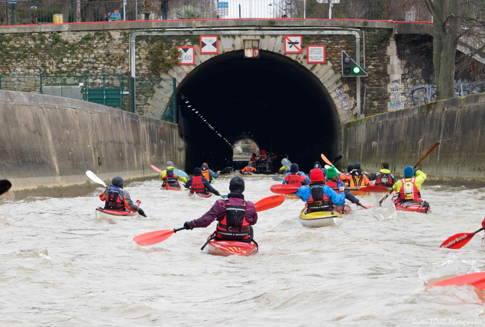 Deux personnes en kayak sur la Marne